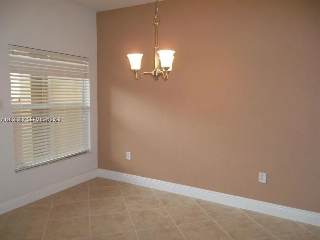 208 Lake Monterey Cir, Boynton Beach, FL 33426 photo 4