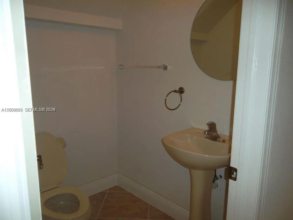 208 Lake Monterey Cir, Boynton Beach, FL 33426 photo 5