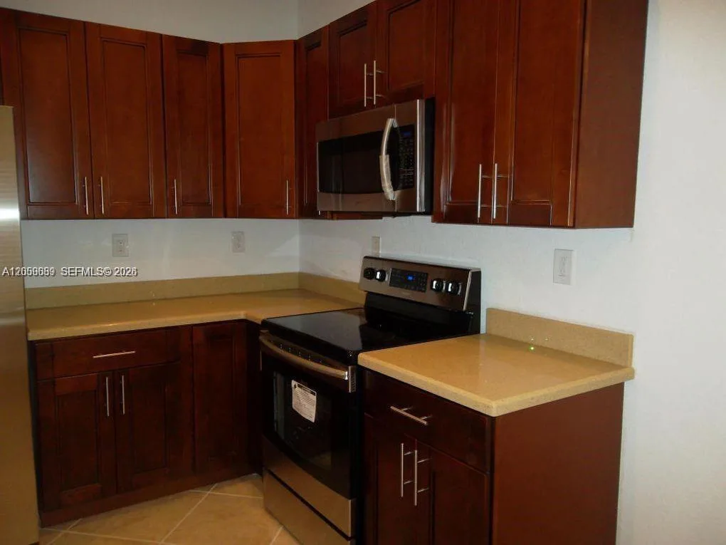 208 Lake Monterey Cir, Boynton Beach, FL 33426 photo 8