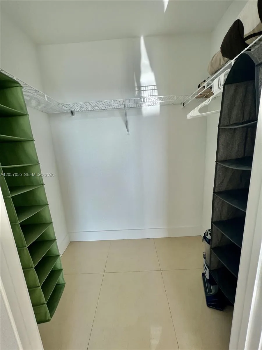 1111 SW 1st Ave # 1914, Miami, FL 33130 photo 10