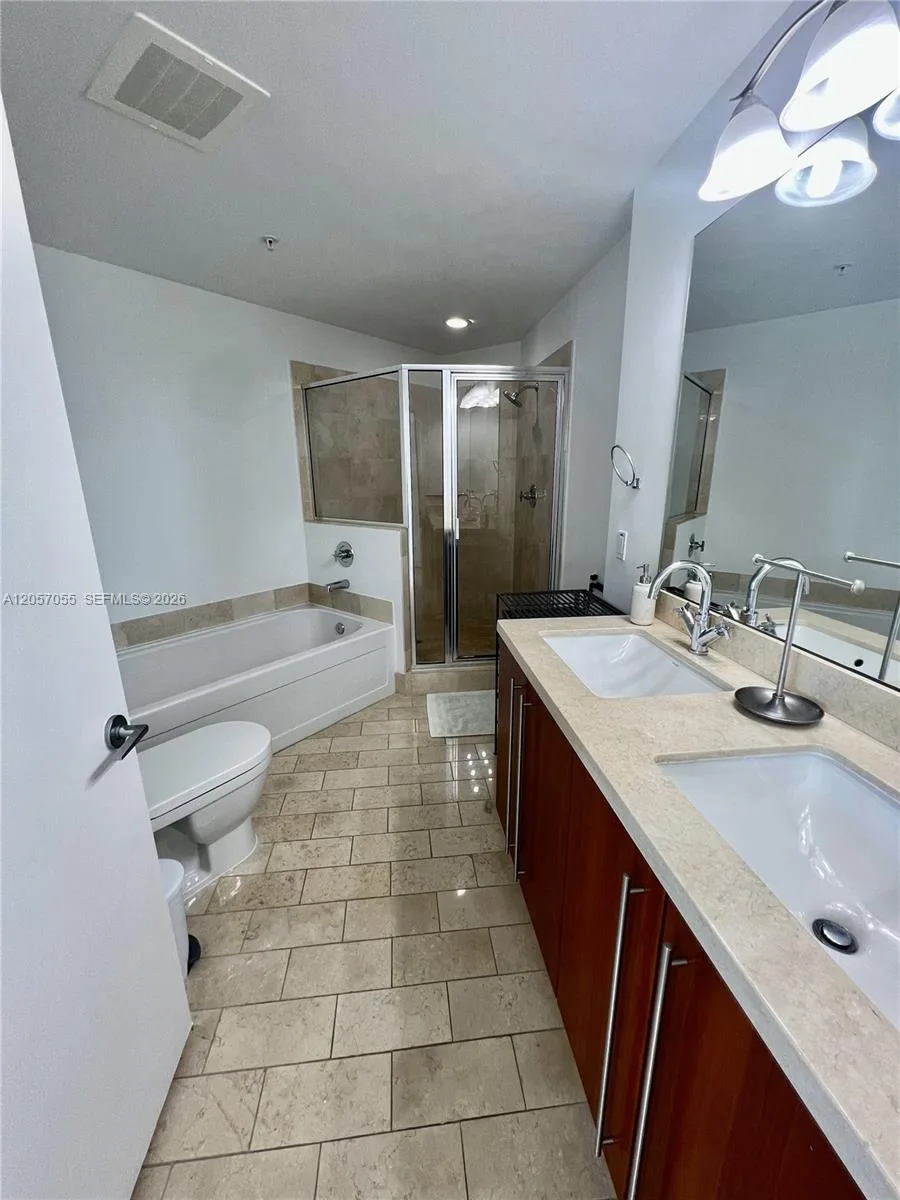 1111 SW 1st Ave # 1914, Miami, FL 33130 photo 11