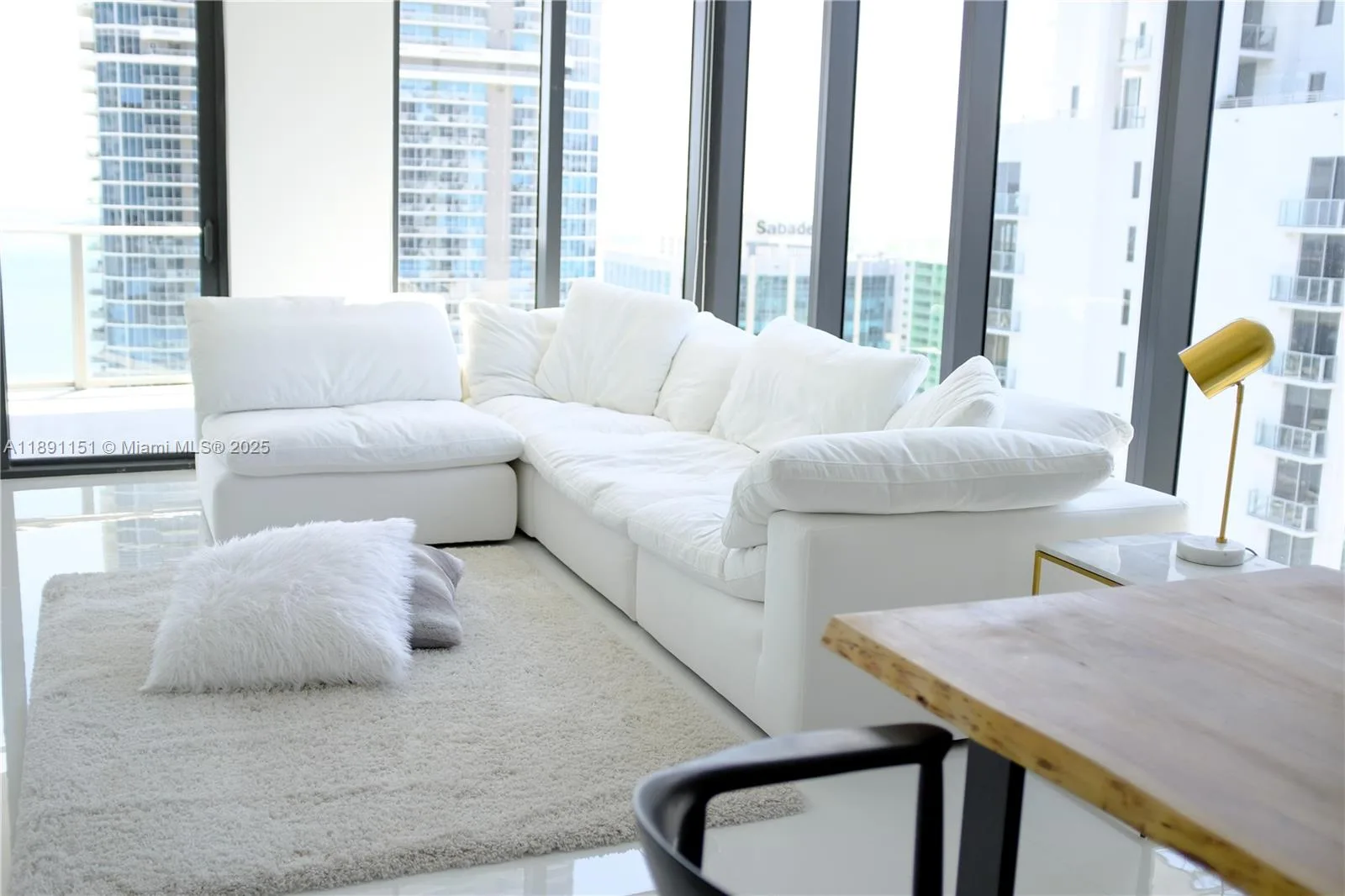 1010 Brickell Ave # 4205, Miami, FL 33131 photo 2