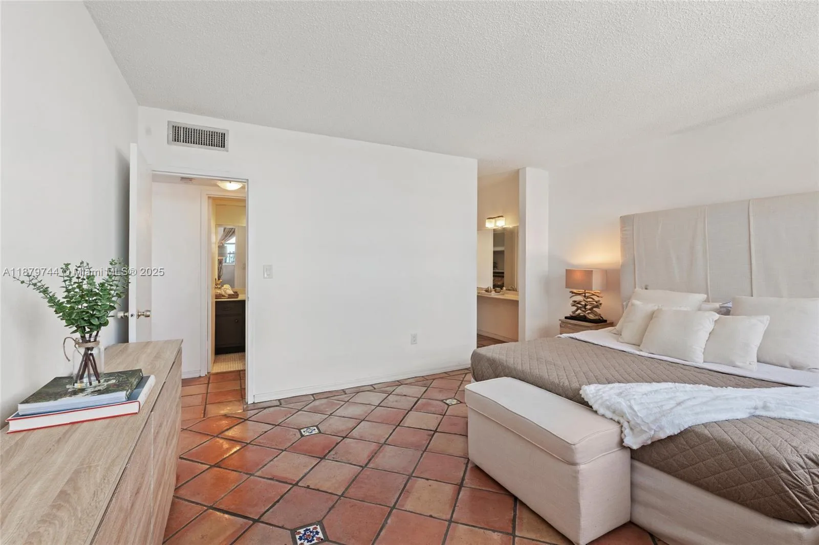 800 West Ave # 831, Miami Beach, FL 33139 photo 6