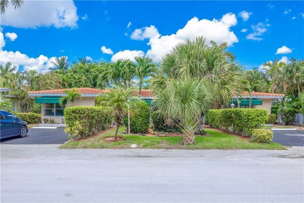 2613-2615 NE 33rd Avenue, Fort Lauderdale, FL 33308 photo 2