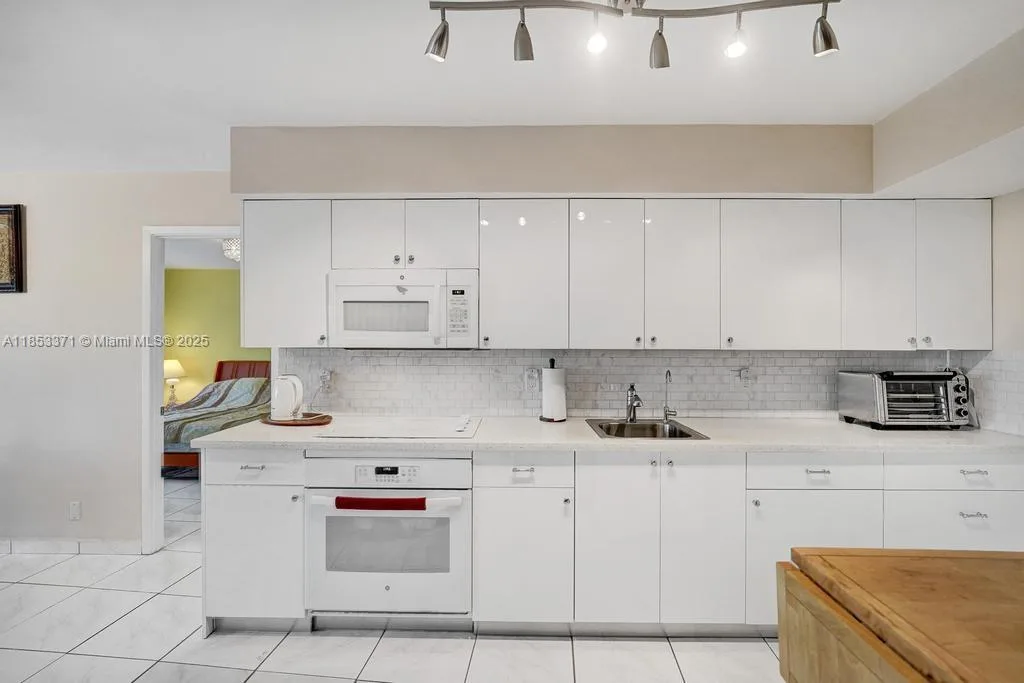 200 Diplomat Pkwy # 423, Hallandale Beach, FL 33009 photo 13