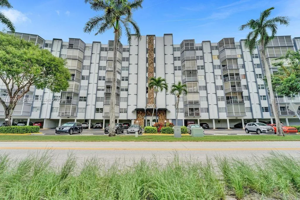 200 Diplomat Pkwy # 423, Hallandale Beach, FL 33009 photo 6