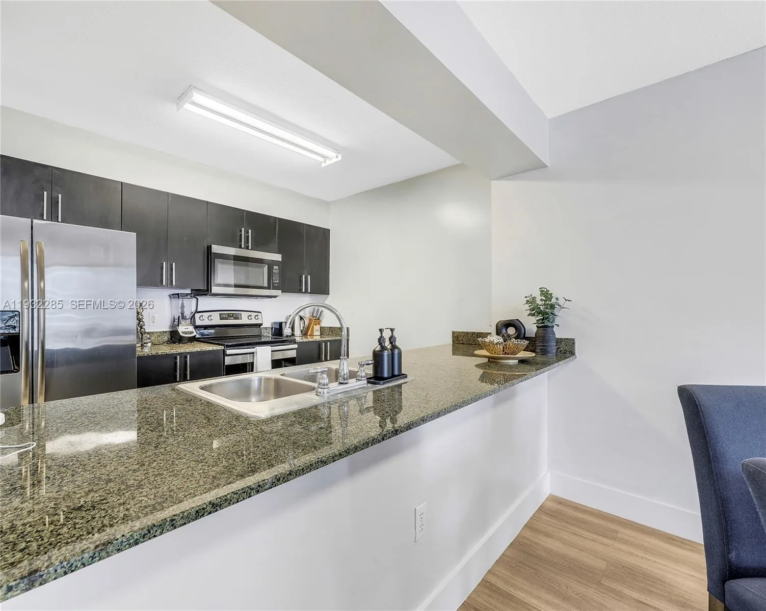 1200 Brickell Bay Dr # 2903, Miami, FL 33131 photo 3