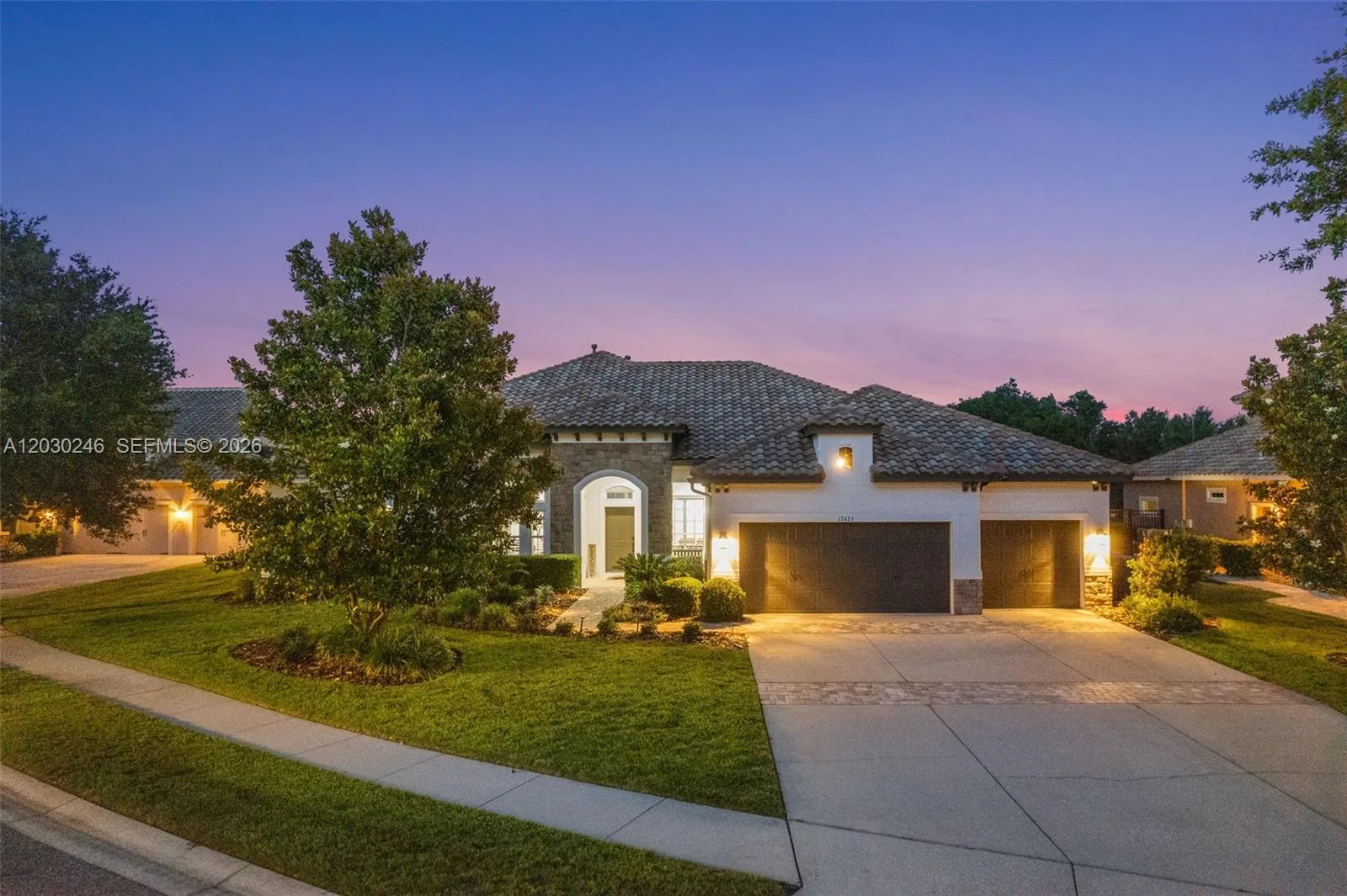 17425 Varona Pl, Lutz, FL 33548
