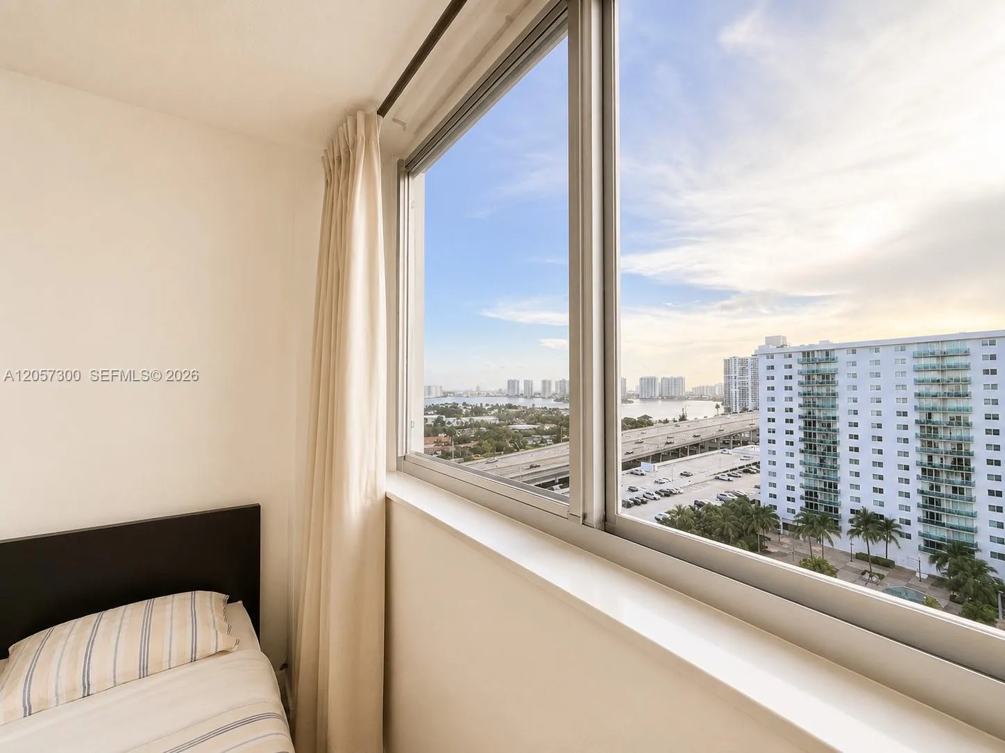 19370 Collins Ave # 1410, Sunny Isles Beach, FL 33160 photo 11
