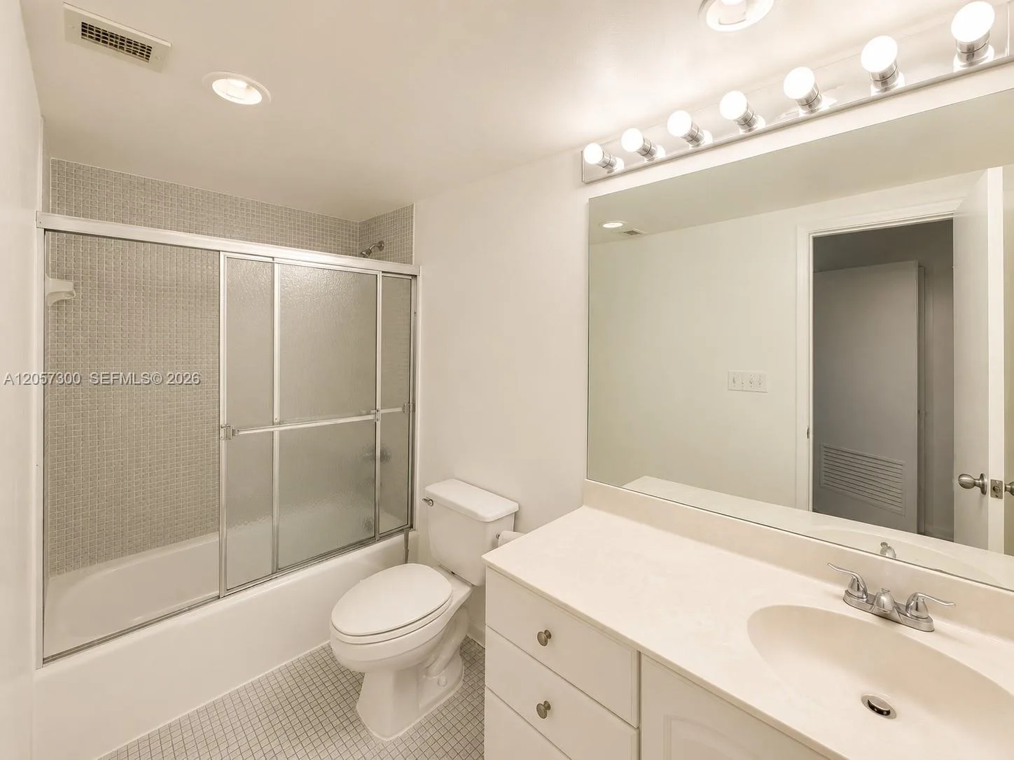 19370 Collins Ave # 1410, Sunny Isles Beach, FL 33160 photo 5