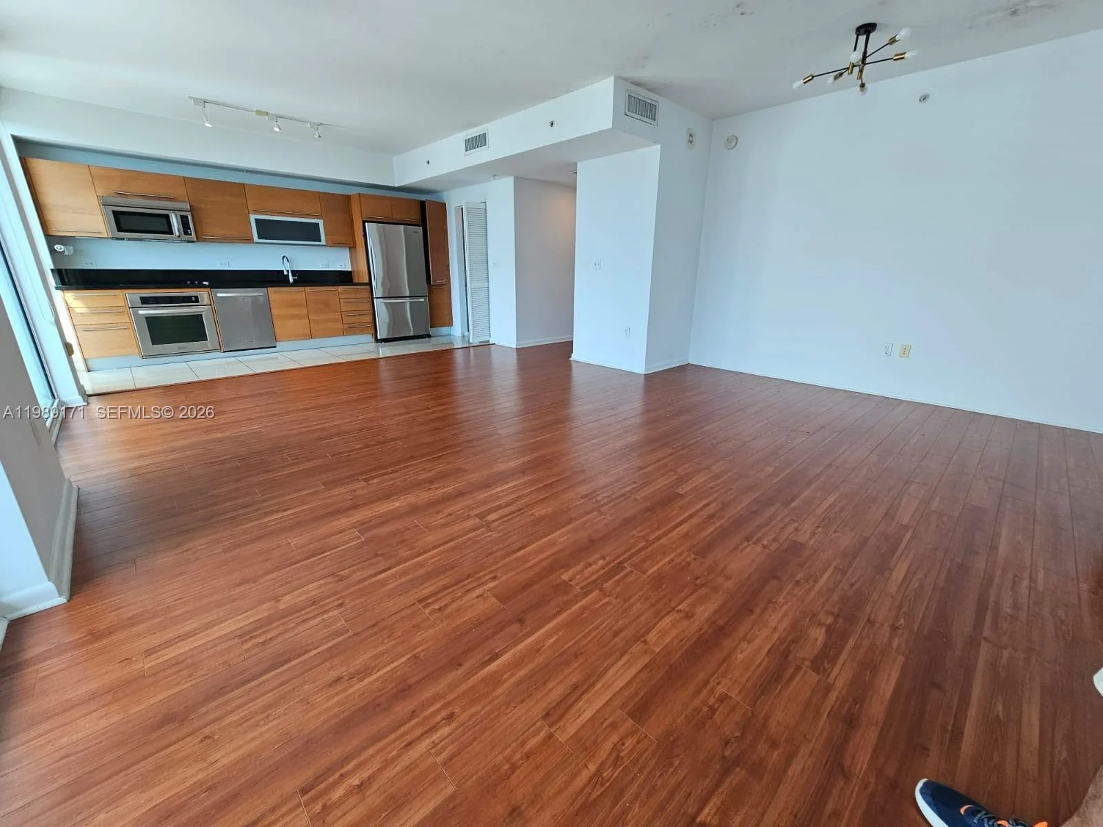 244 Biscayne Blvd # 3707, Miami, FL 33132 photo 5