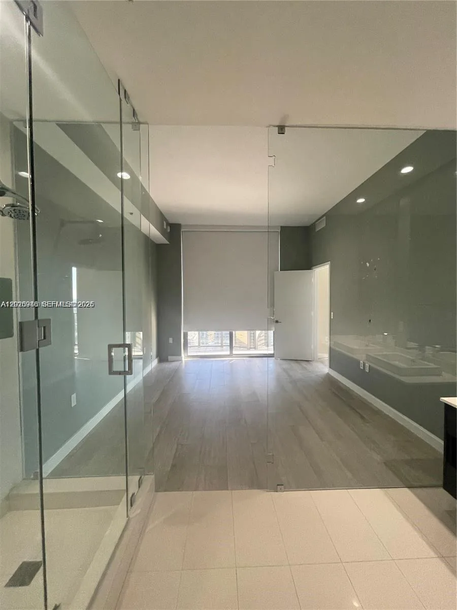 55 SW 9th St # 4304, Miami, FL 33130 photo 6
