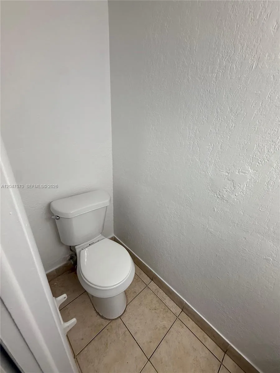 1305 W 53rd St # 406, Hialeah, FL 33012 photo 8