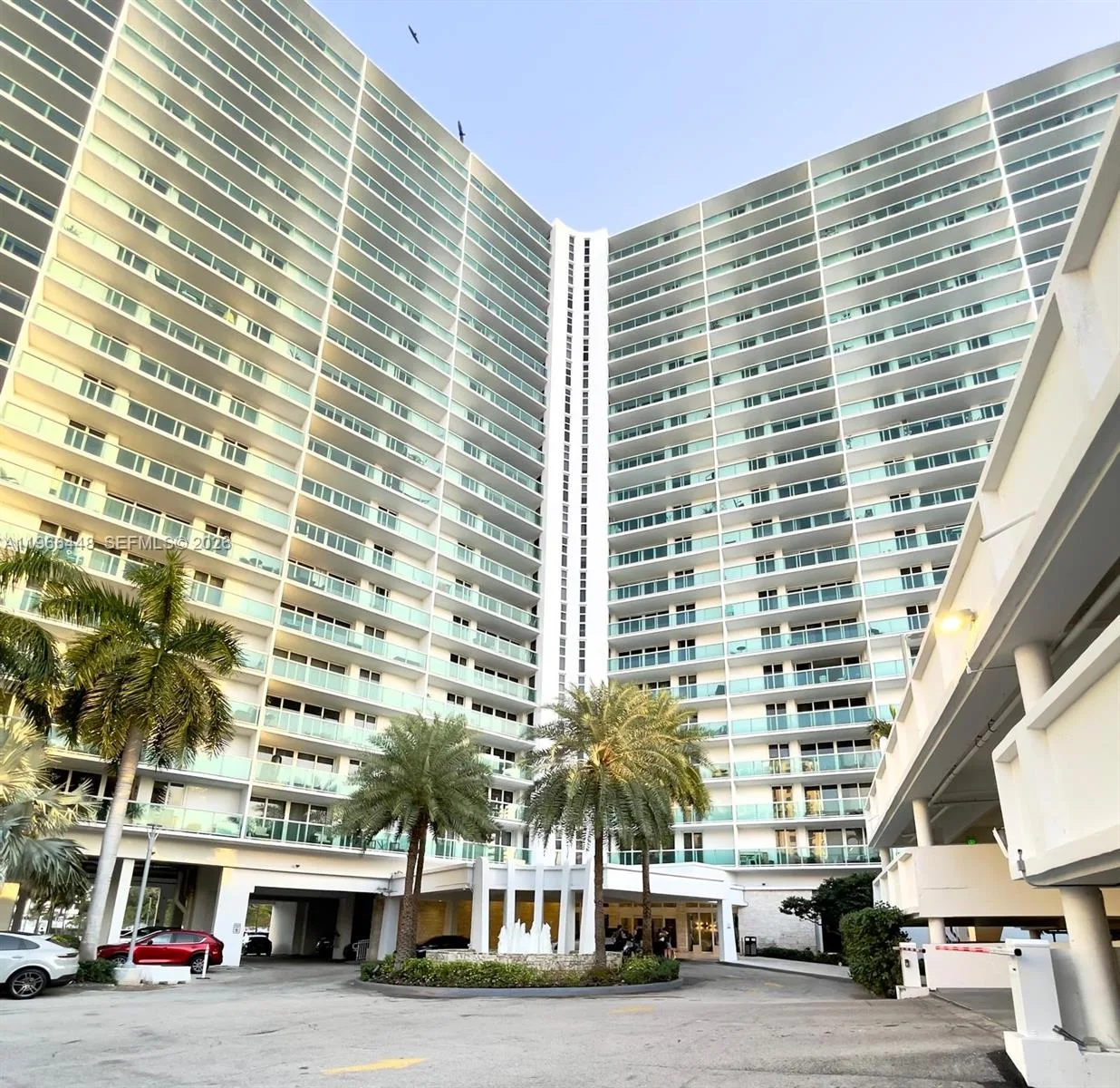 100 Bayview Dr # 412, Sunny Isles Beach, FL 33160