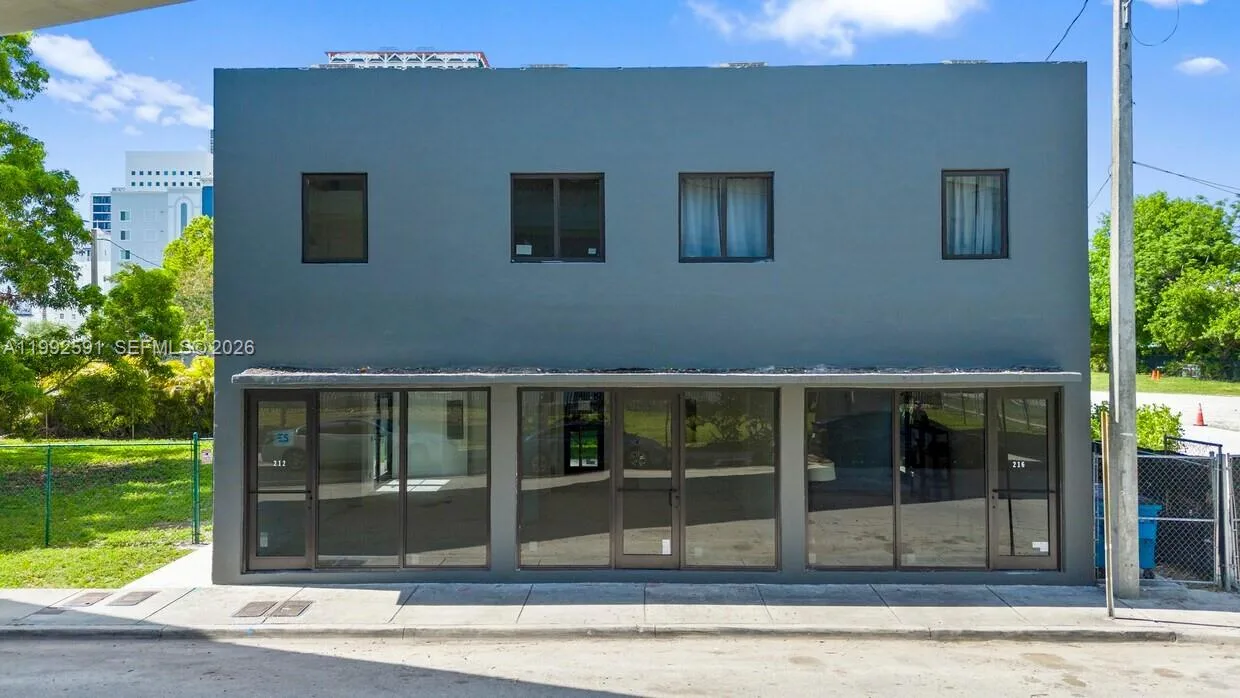 212 NW 11th St, Miami, FL 33136