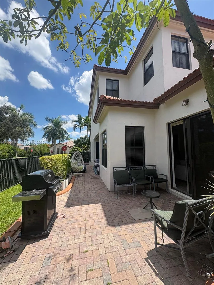8378 NW 39th Ct # 8378, Cooper City, FL 33024 photo 4