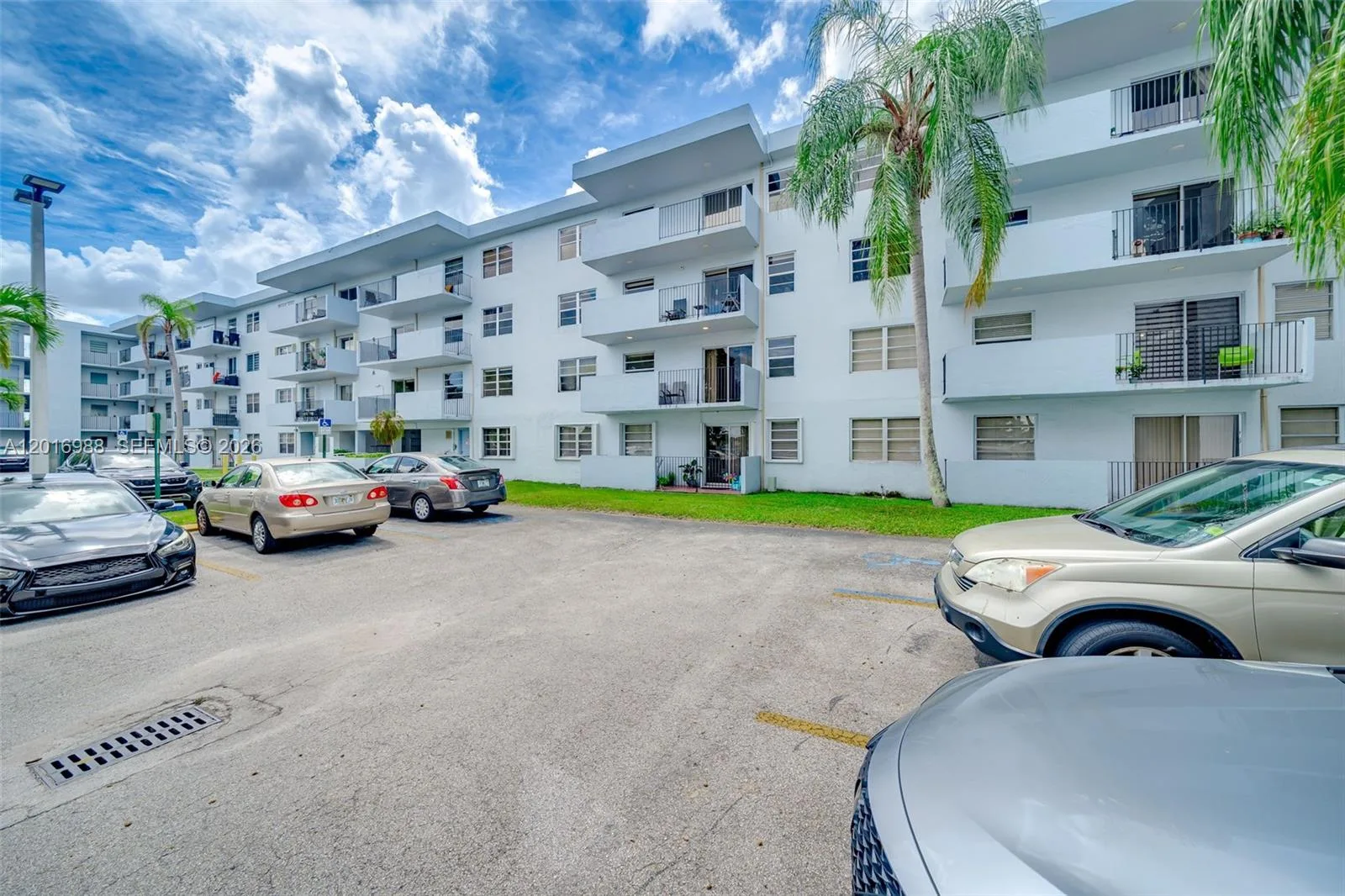 Listing photo 7