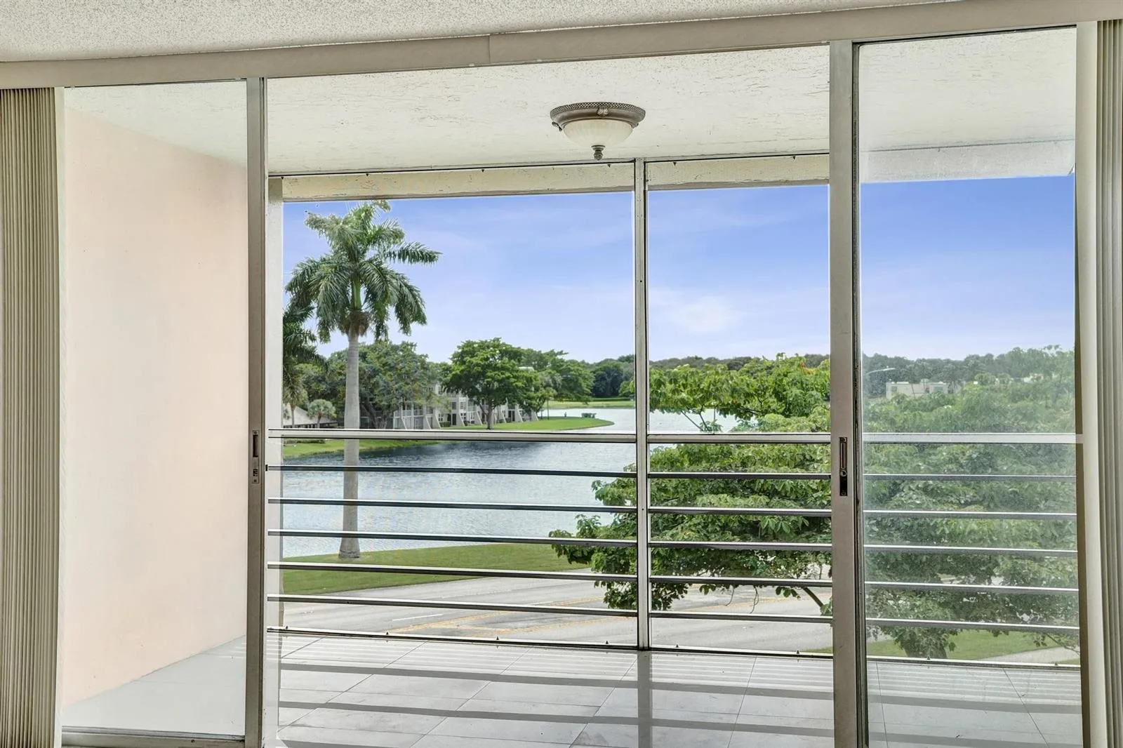 9480 Tangerine Place # 402, Davie, FL 33324