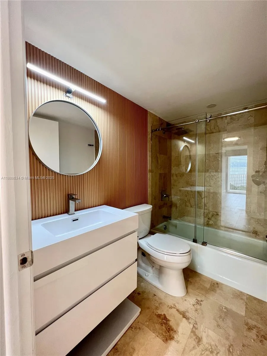 1901 Brickell Ave # B1613, Miami, FL 33129 photo 7