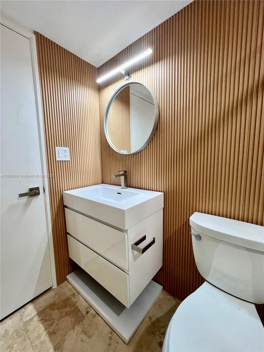 1901 Brickell Ave # B1613, Miami, FL 33129 photo 8