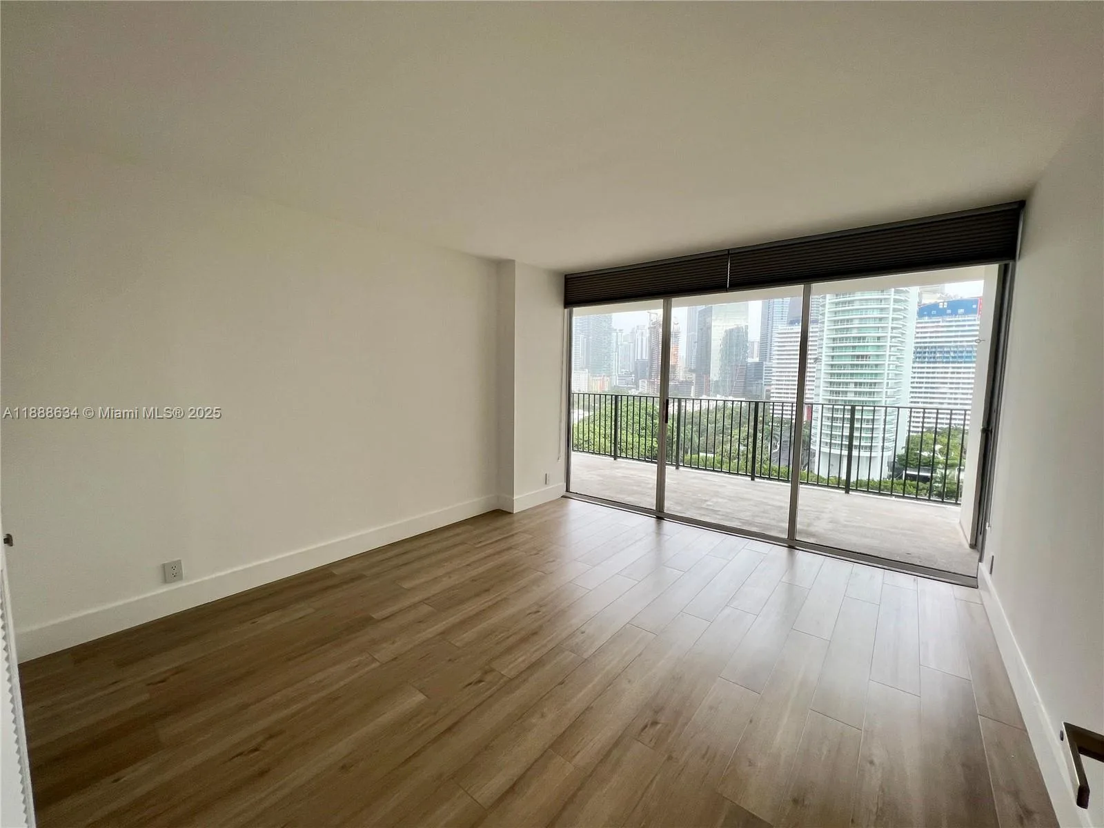 1901 Brickell Ave # B1613, Miami, FL 33129 photo 9