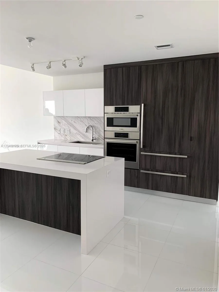 851 NE 1st Ave # 2700, Miami, FL 33132 photo 5
