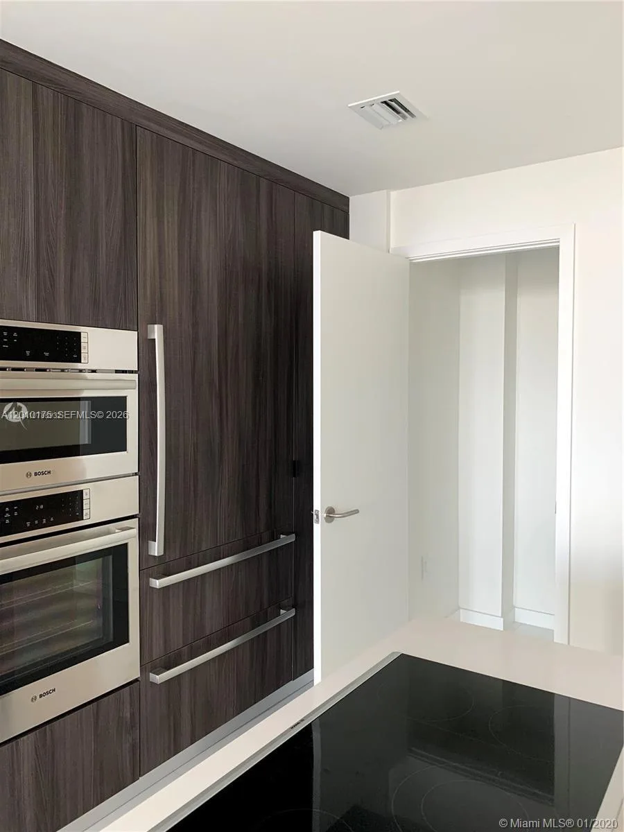 851 NE 1st Ave # 2700, Miami, FL 33132 photo 6