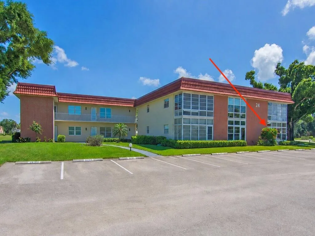 24 Pine Arbor Lane # 103, Vero Beach, FL 32962