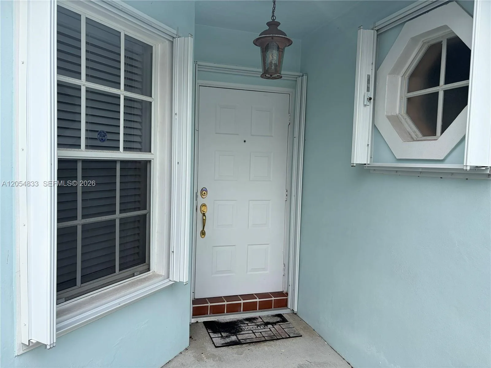 9020 N Lake Park Cir N, Davie, FL 33328 photo 2