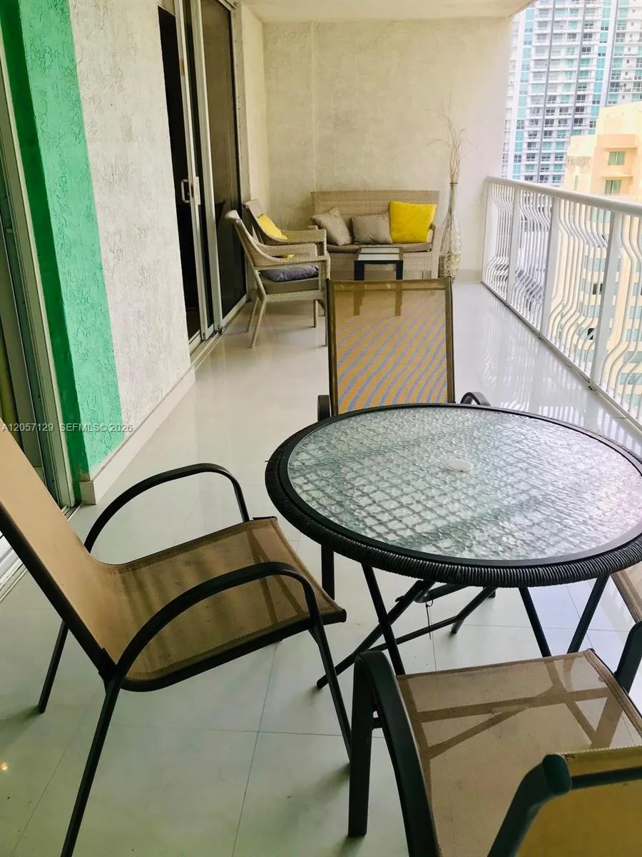 1200 Brickell Bay Dr # 2418, Miami, FL 33131 photo 8