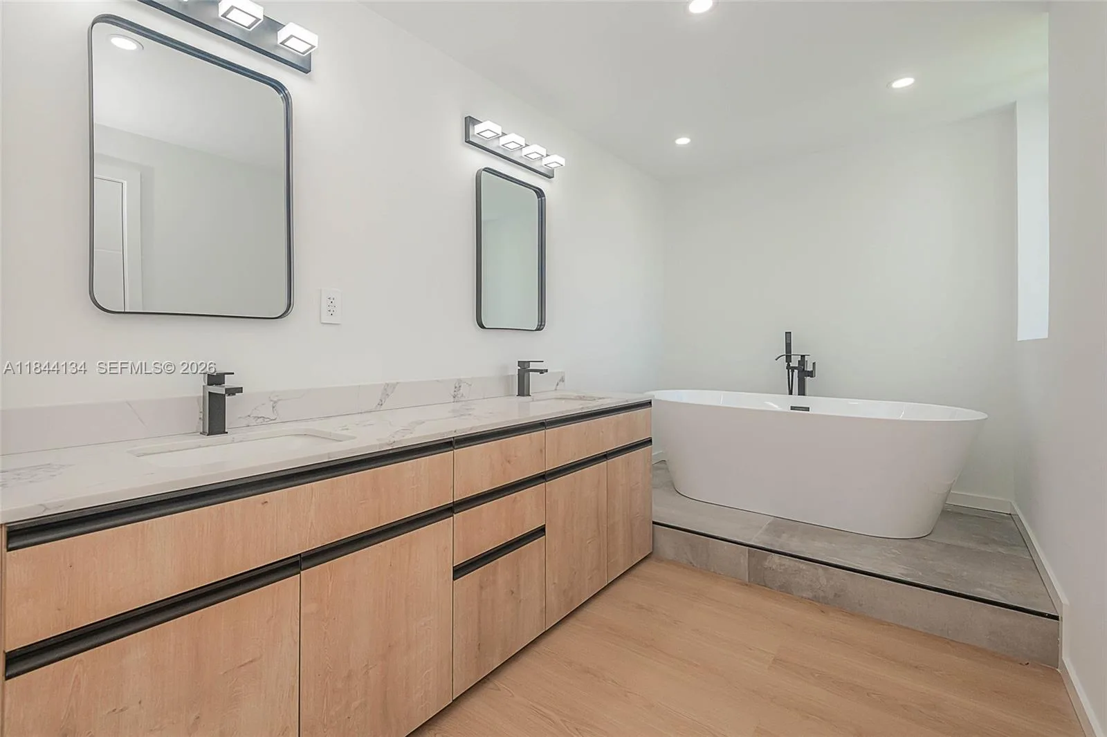 1975 Calais Dr # 1, Miami Beach, FL 33141 photo 7