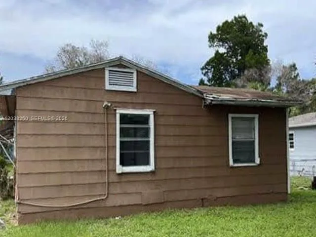 314 S 17th St, Fort Pierce, FL 34950 photo 2