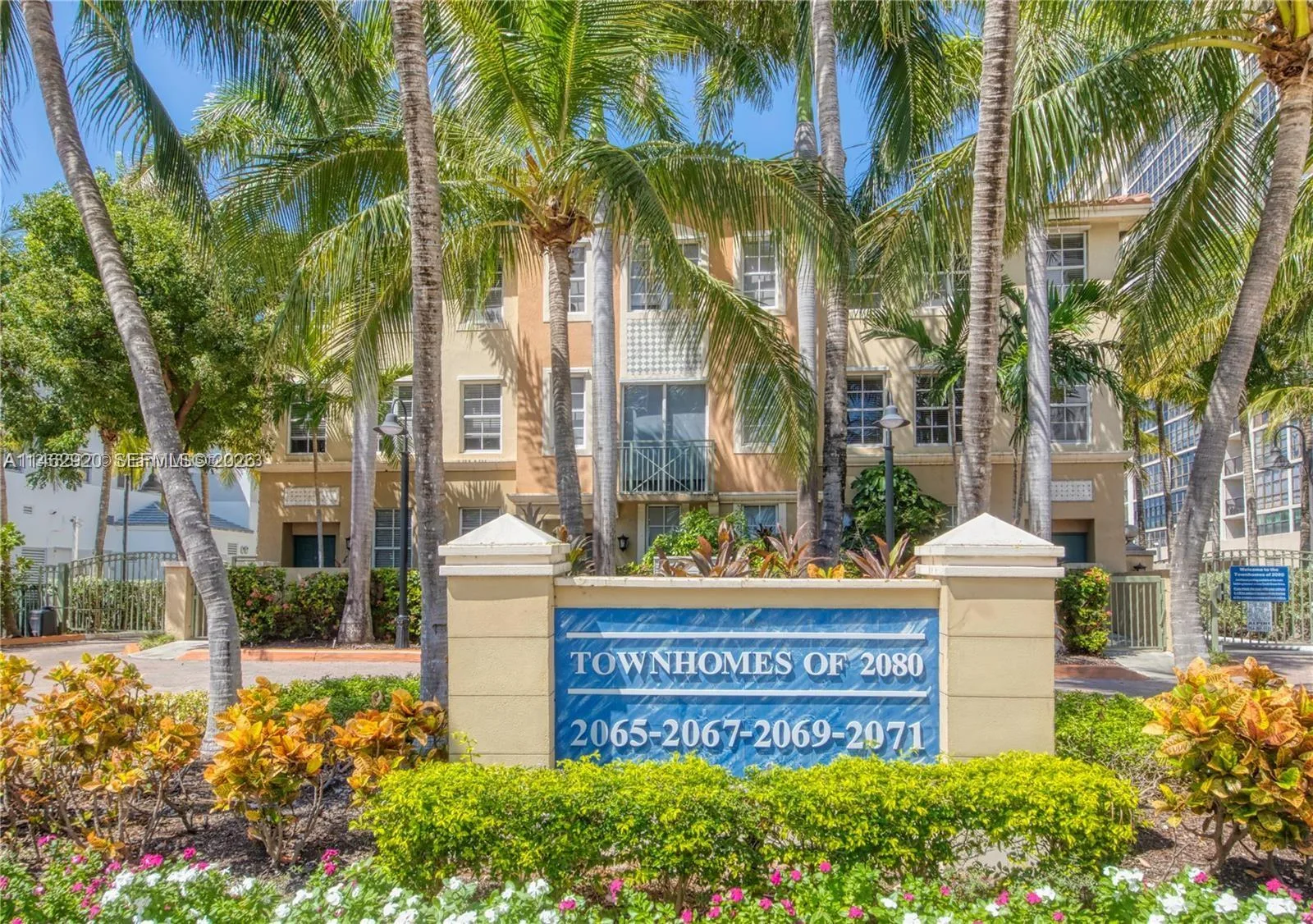 2069 S Ocean Dr # TH12, Hallandale Beach, FL 33009