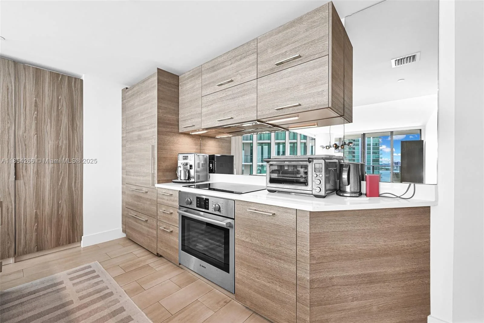 650 NE 32nd St # 2201, Miami, FL 33137 photo 8