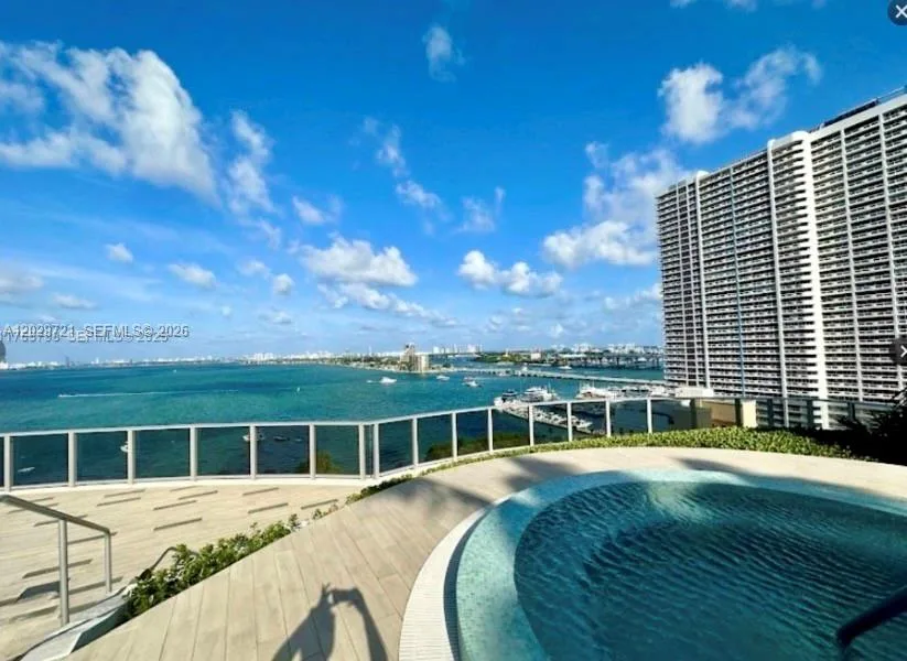 488 NE 18th St # 705, Miami, FL 33132
