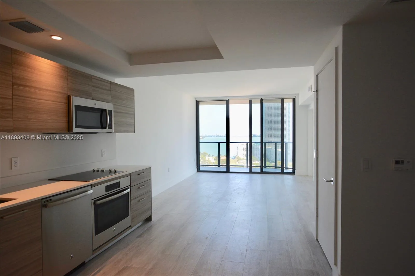 121 NE 34th St # 1905, Miami, FL 33137 photo 9