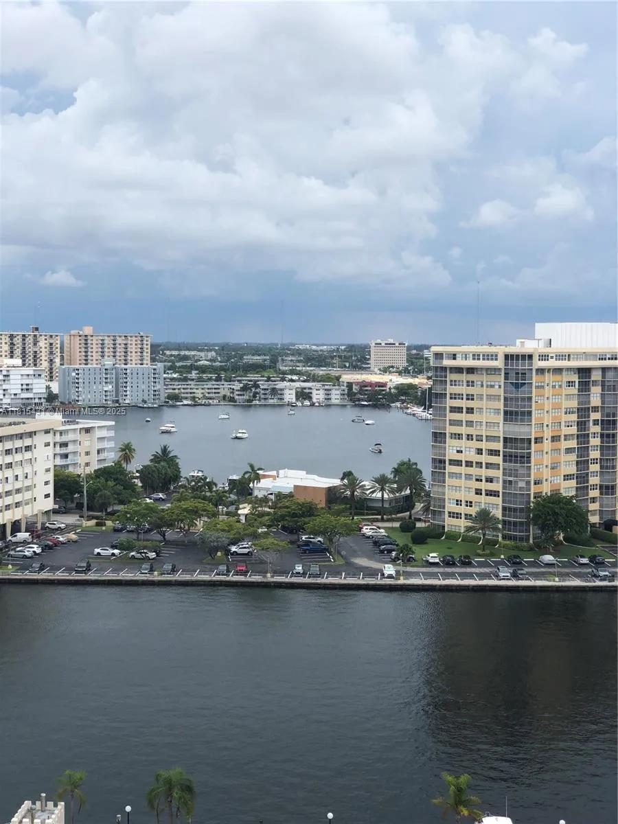 1865 S Ocean Dr # 11I, Hallandale Beach, FL 33009