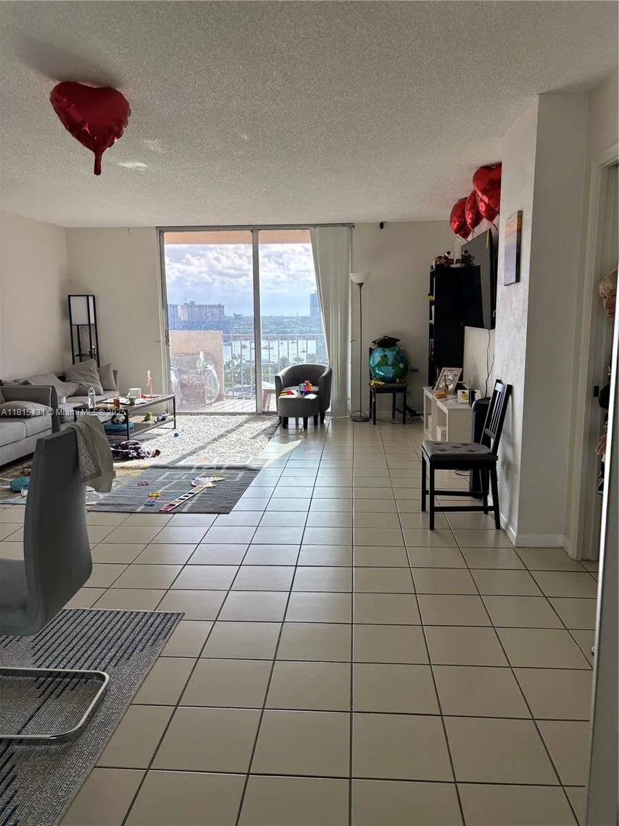 1865 S Ocean Dr # 11I, Hallandale Beach, FL 33009 photo 2