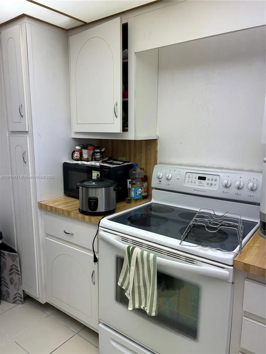 1865 S Ocean Dr # 11I, Hallandale Beach, FL 33009 photo 8