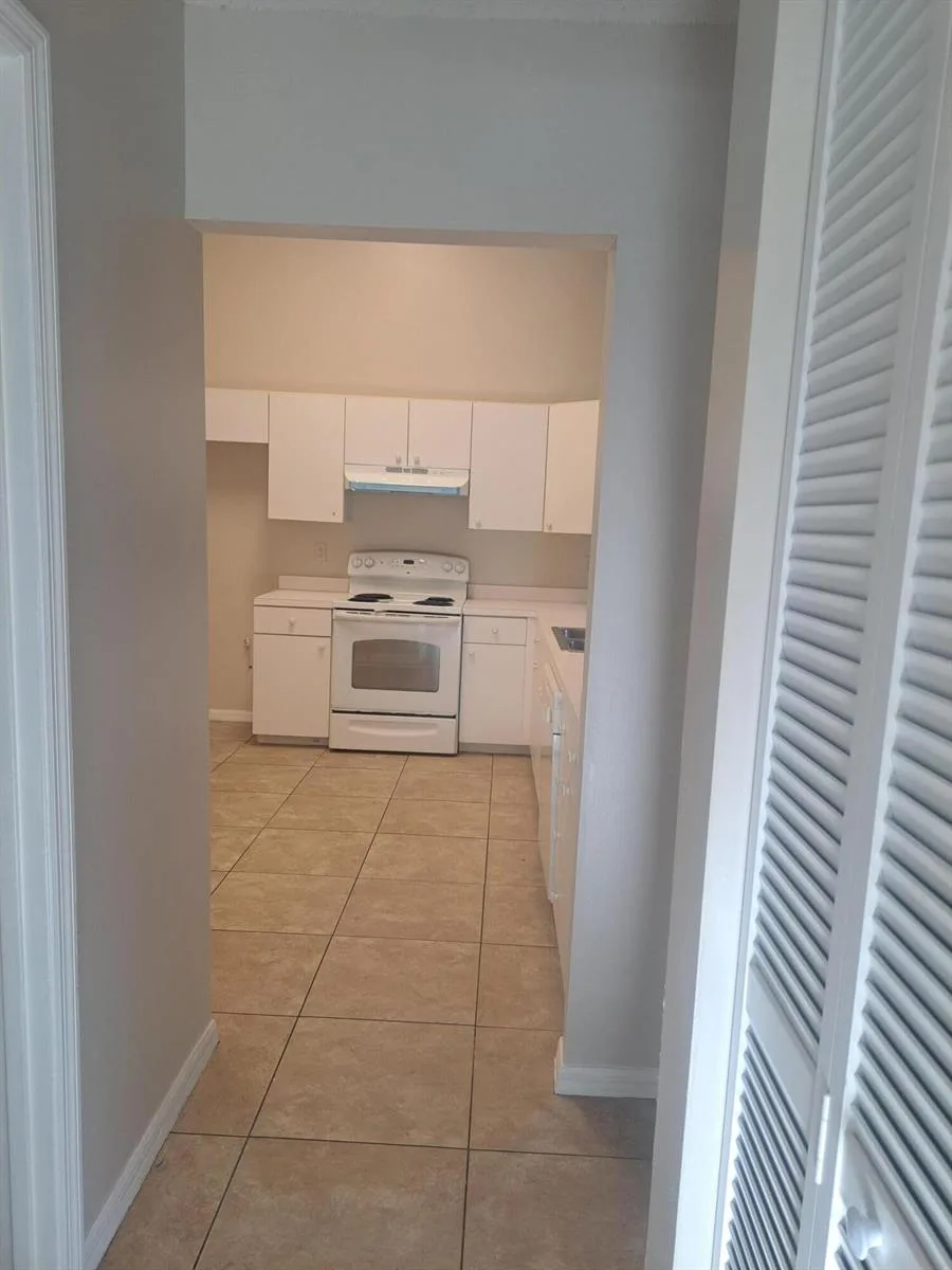 2838 Stoneway Lane, Fort Pierce, FL 34982 photo 9