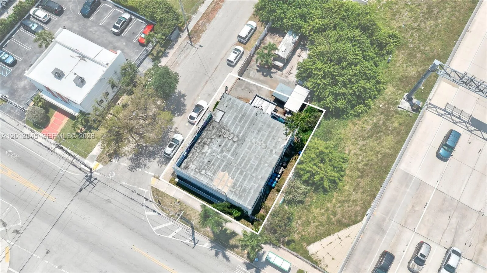 201 NW 37th St, Miami, FL 33127 photo 3