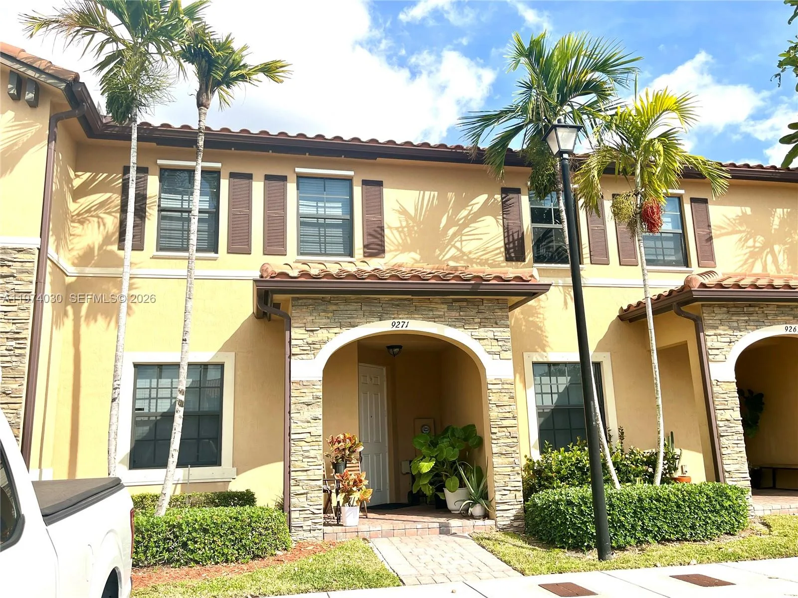 9271 W 33rd Ln, Hialeah, FL 33018 photo 2