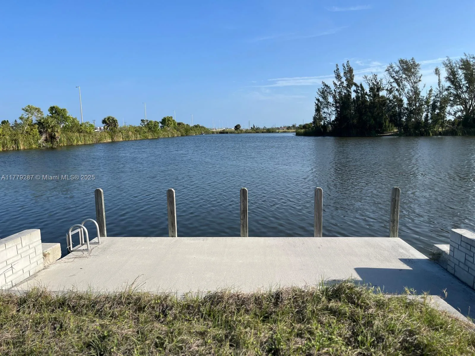 3115 NW 5, Cape Coral, FL 33993