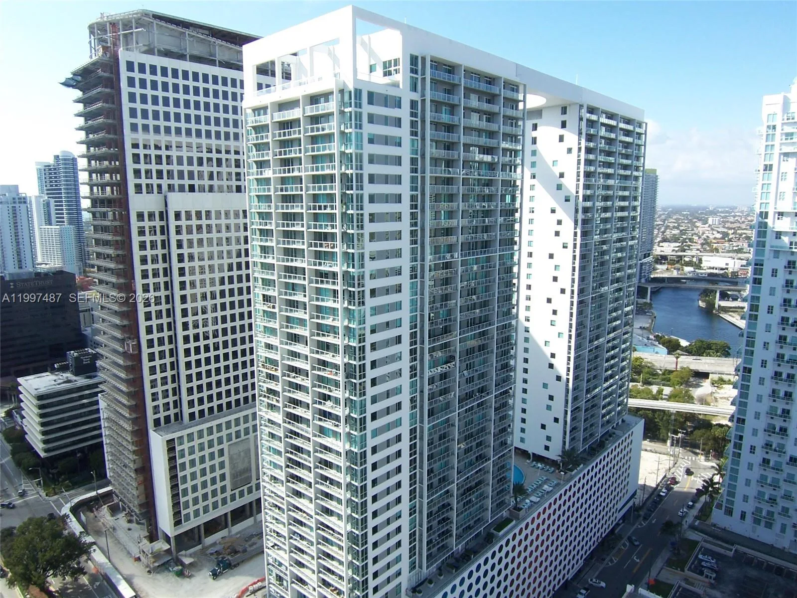 500 Brickell Ave # 3006, Miami, FL 33131
