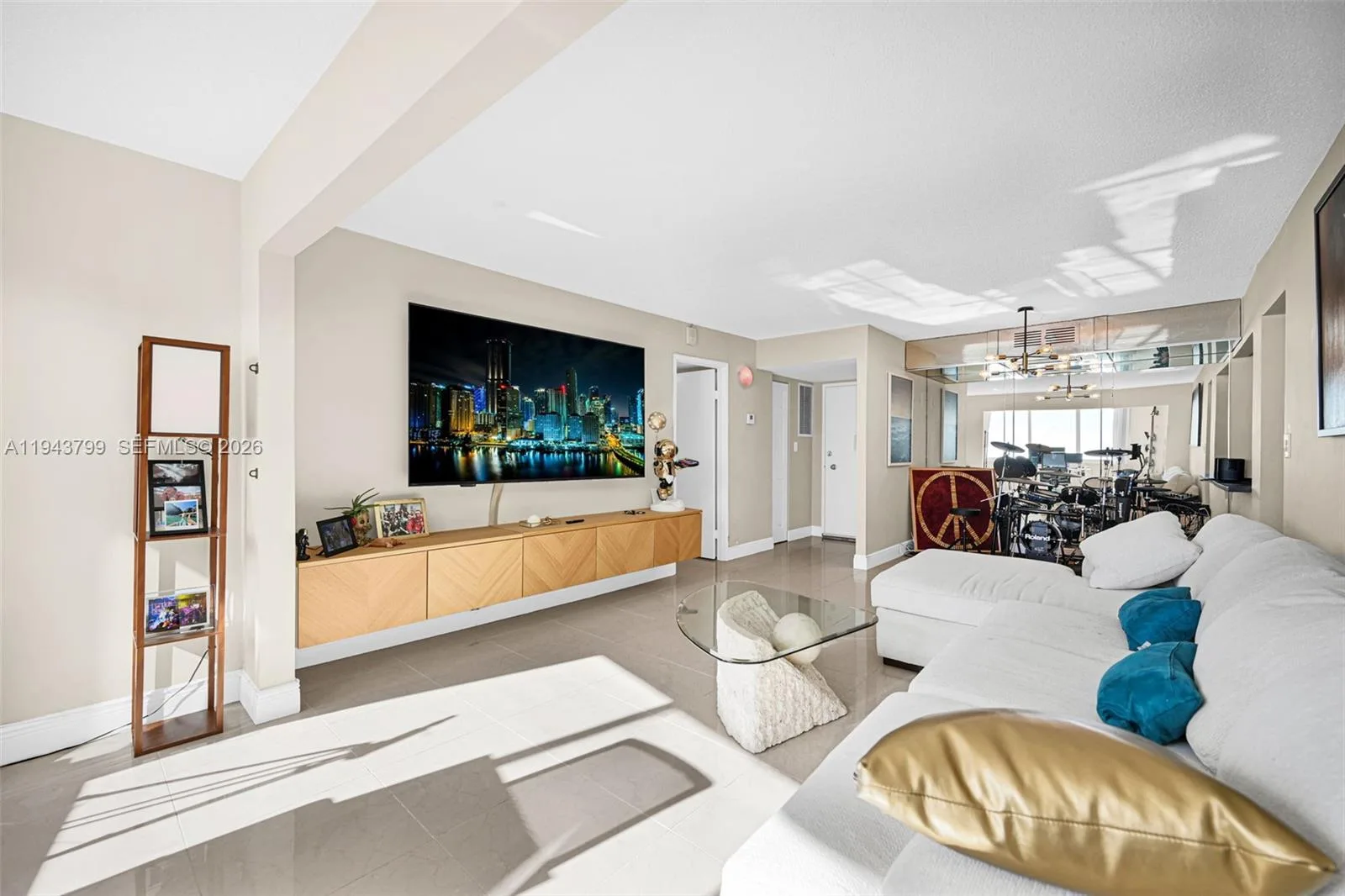 7135 Collins Ave # 1722, Miami Beach, FL 33141 photo 8