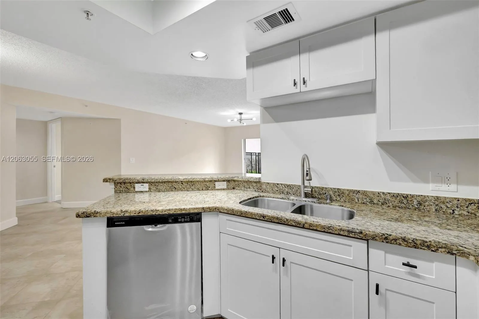 2009 SE 10th Ave # 302, Fort Lauderdale, FL 33316 photo 4