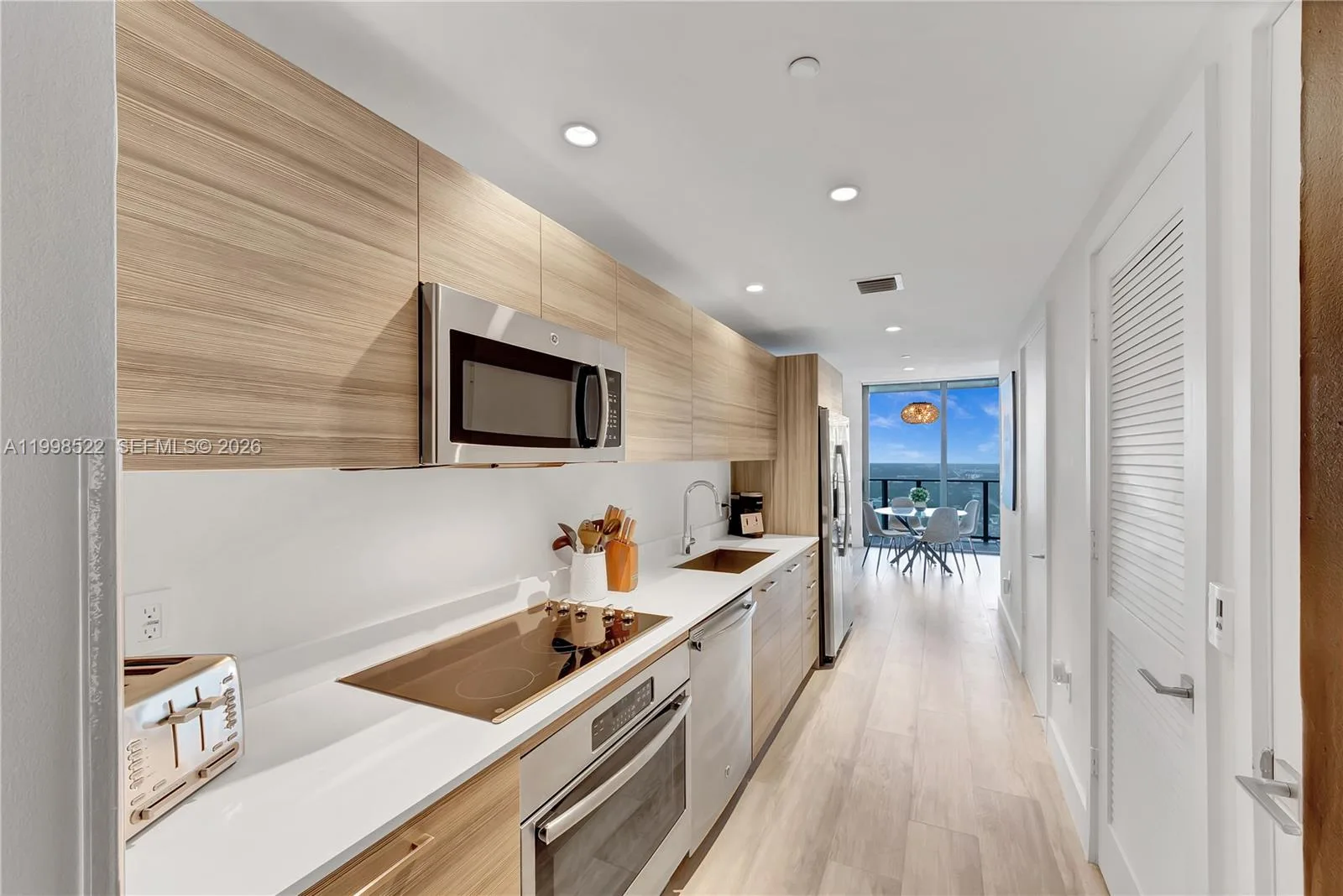 121 NE 34th St # 2815, Miami, FL 33137 photo 2