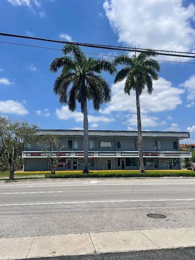 1075 Sunset Strip, Sunrise, FL 33313