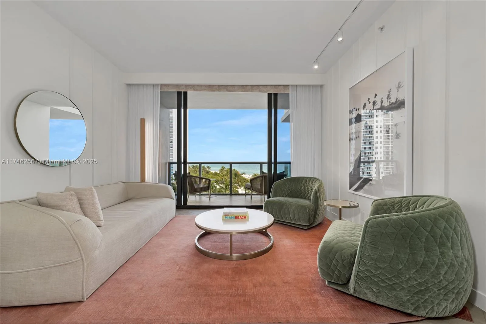 2201 Collins Ave # 625, Miami Beach, FL 33139
