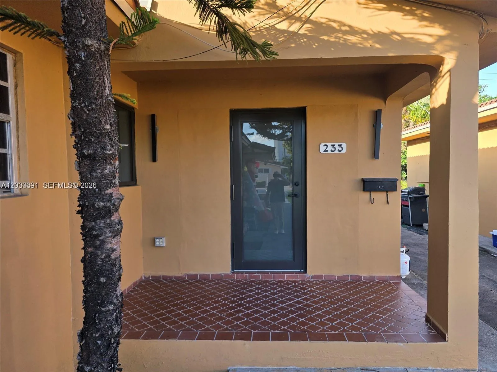 233 E 7th St, Hialeah, FL 33010